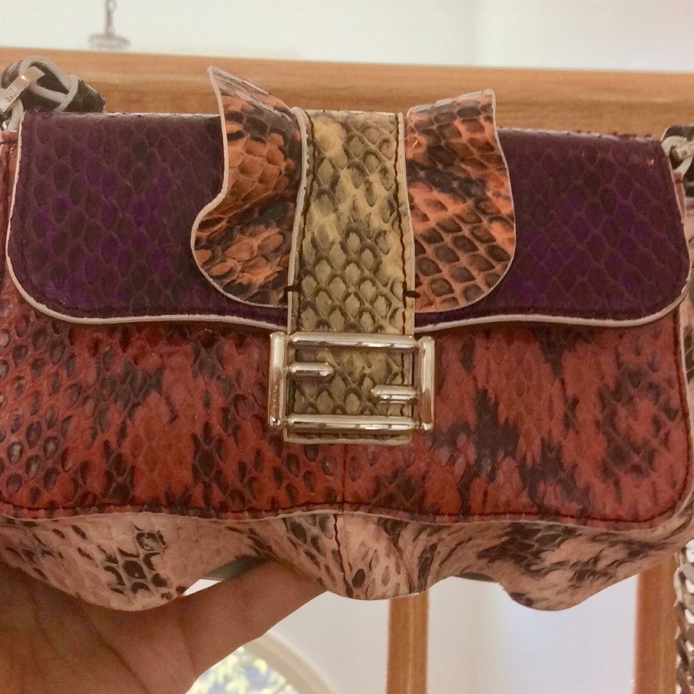 🥳🎉HOST PICK‼️🥂🎊 LTD Fendi🐍Baguette MicroWave Crossbody Bag! - Picture 11 of 15